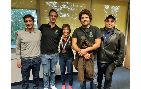 Le club de Garches-Vaucresson 3ième des Interclubs division 1 avec l'équipe Hilda Setton,Thomas Bessis, Cédric Lorenzini, Quentin Robert, et Pierre Franceschetti 